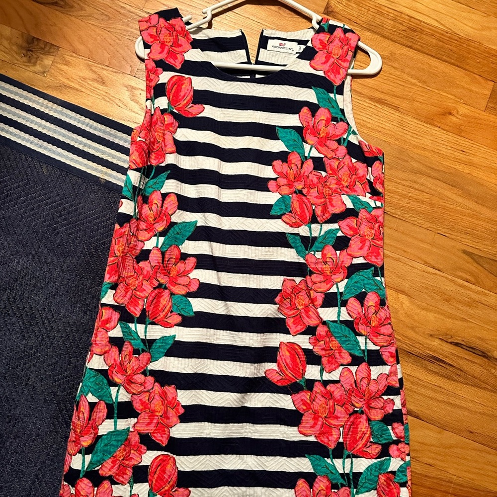 Vineyard vines dress